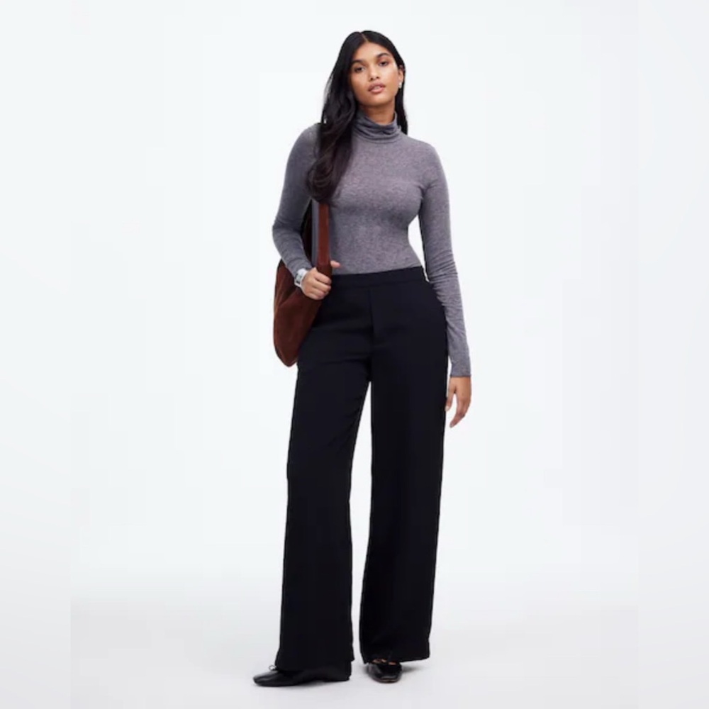 Madewell - Chic Pull on Straight Pants in Crepe True Black - S